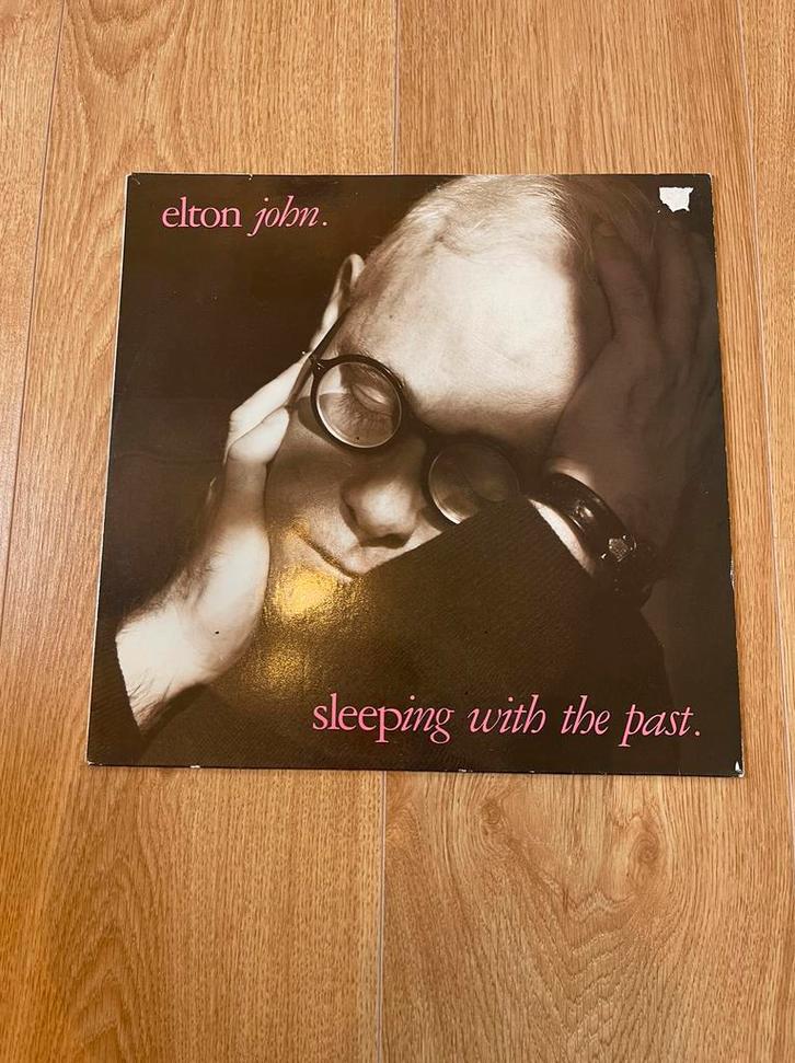 LP Elton John - Sleeping with the past, Cd's en Dvd's, Cd's | R&B en Soul, Zo goed als nieuw, Ophalen of Verzenden