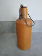 Oude jeneverkruik met beugelsluiting, Ophalen of Verzenden