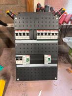 Groepenkast ABB te koop, Doe-het-zelf en Verbouw, Elektra en Kabels, Ophalen of Verzenden, Gebruikt, Overige typen