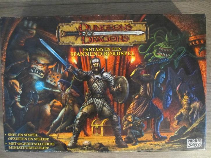 Dungeons & Dragons fantasy board game (NL), Hobby en Vrije tijd, Gezelschapsspellen | Bordspellen, Zo goed als nieuw, Een of twee spelers
