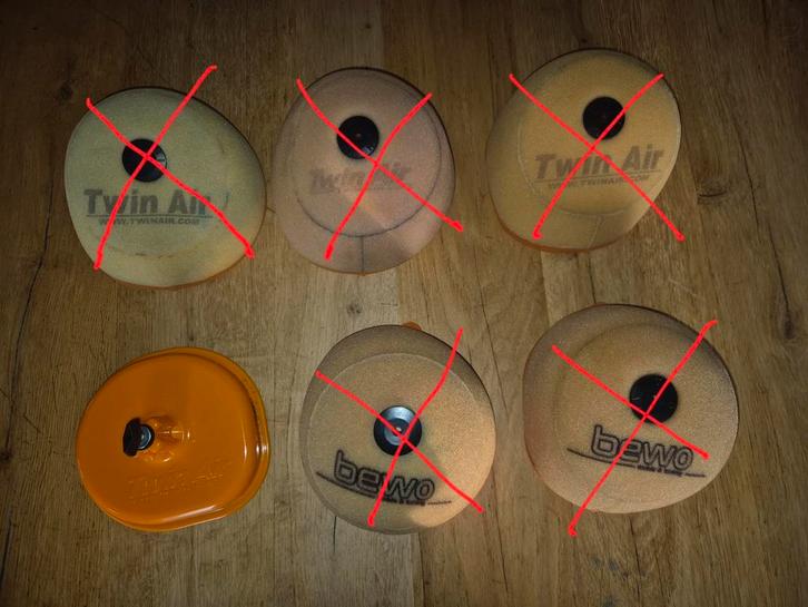 TE KOOP:AFSPUITKAP LUCHTFILTERBAK  YAMAHA YZ125 FANTIC X 125, Motoren, Onderdelen | Yamaha, Gebruikt, Ophalen of Verzenden