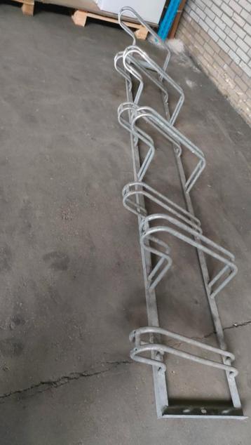 Fietsenrek beschikbaar voor biedingen