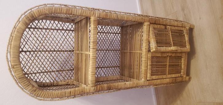 Rotan kastje met deurtjes en planken, Huis en Inrichting, Kasten | Buffetkasten, Gebruikt, 100 tot 150 cm, Minder dan 50 cm, 25 tot 50 cm