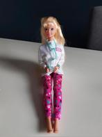Barbie Dierenarts Pop met Accessoires, Kinderen en Baby's, Speelgoed | Poppen, Ophalen of Verzenden, Zo goed als nieuw, Barbie