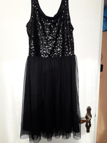 Mooi Feestjurkje met pailletjes, maat 12/14 jaar beschikbaar voor biedingen