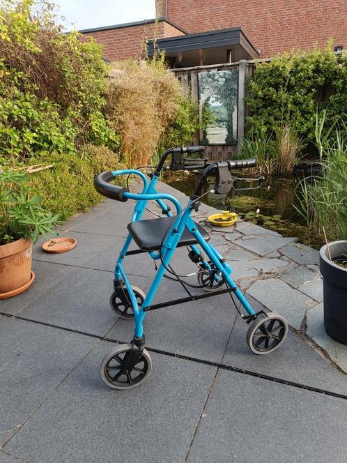 Stevige blauwe inklapbare rollator met goede zit, Diversen, Rollators, Gebruikt, Lichtgewicht, Ophalen