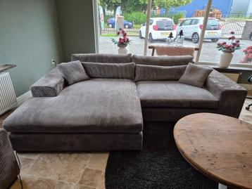 Hulk loungebank (Ribcord Antraciet 67) beschikbaar voor biedingen