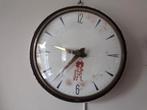 Elektrische wandklok jaren 50, analoog klok vintage, Huis en Inrichting, Woonaccessoires | Klokken, Ophalen of Verzenden, Gebruikt