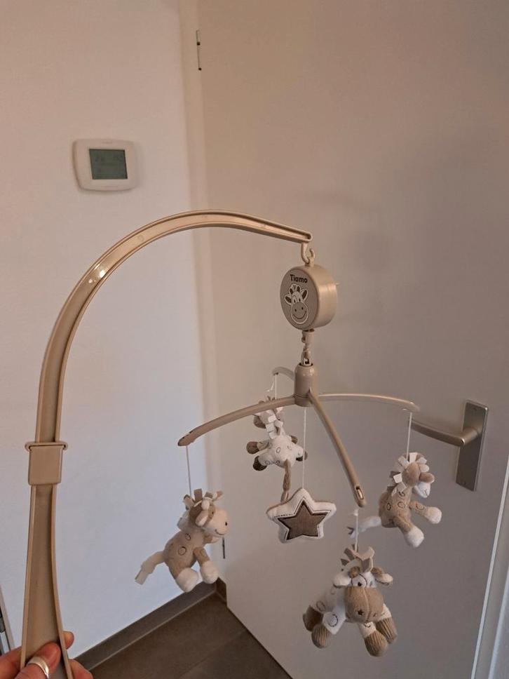 Muziekmobiel Baby - Giraffe thema, Kinderen en Baby's, Speelgoed | Babyspeelgoed, Zo goed als nieuw, Mobiel, Met geluid, Ophalen