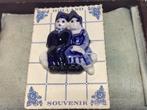 DELFTS BLAUWE SOUVENIR BROCHE, Sieraden, Tassen en Uiterlijk, Antieke sieraden, Verzenden, Overige materialen, Broche