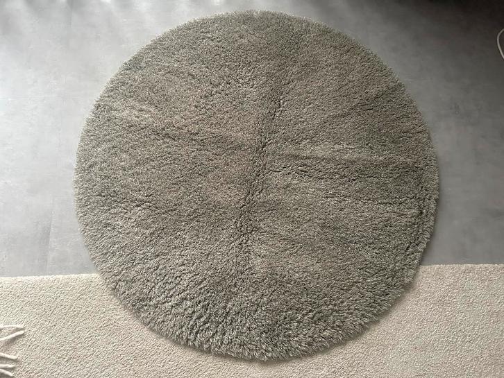 VINDEBÄK Hoogpolig vloerkleed - 130 cm, Huis en Inrichting, Stoffering | Tapijten en Kleden, Zo goed als nieuw, 100 tot 150 cm