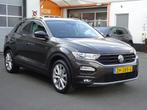 Volkswagen T-Roc 1.0 TSI Style Automatische airco, licht met, Voorwielaandrijving, Stof, Gebruikt, Bruin