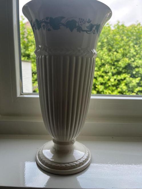 Wedgewood vaas Stratford, Antiek en Kunst, Antiek | Vazen, Ophalen of Verzenden