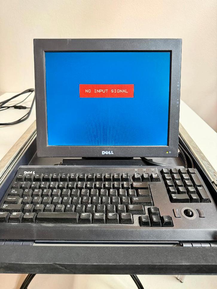 DELL RACK CONSOLE, met SL-340 15 LCD MONITOR, Computers en Software, Serverkasten, Gebruikt, Ophalen of Verzenden