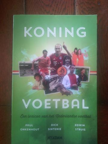 voetbalboek- Koning Voetbal ( Een lexicon v.h. Ned.Voetbal ) beschikbaar voor biedingen