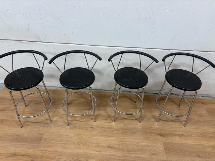 4 Barkrukken - Stijlvol en Comfortabel, Huis en Inrichting, Barkrukken, Gebruikt, 60 tot 90 cm, Metaal, 4 krukken, Met voetsteun