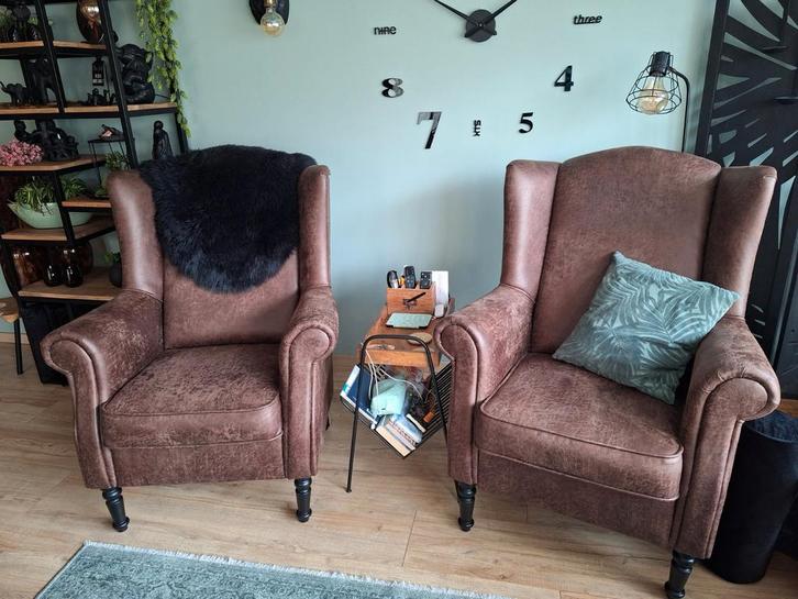 2 Zeer Mooie Oorfauteuils met Hockers - Zo Goed Als Nieuw, Huis en Inrichting, Fauteuils, Zo goed als nieuw, Leer, Stof, 75 tot 100 cm