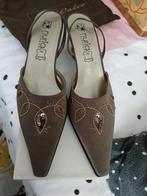 damesschoenen maat 38 slingback, Nuria Calzados, Ophalen of Verzenden, Zo goed als nieuw, Schoenen met hoge hakken