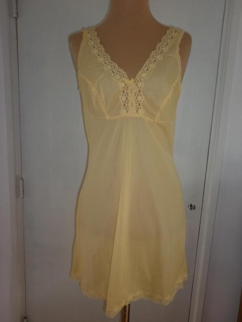 vintage onderjurk maat small merk : Belcos, Kleding | Dames, Ondergoed en Lingerie, Overige typen, Geel, Verzenden