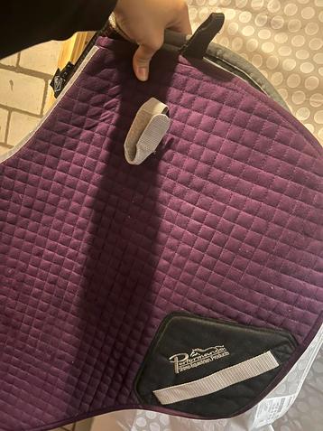 Performance springzadeldek full beschikbaar voor biedingen