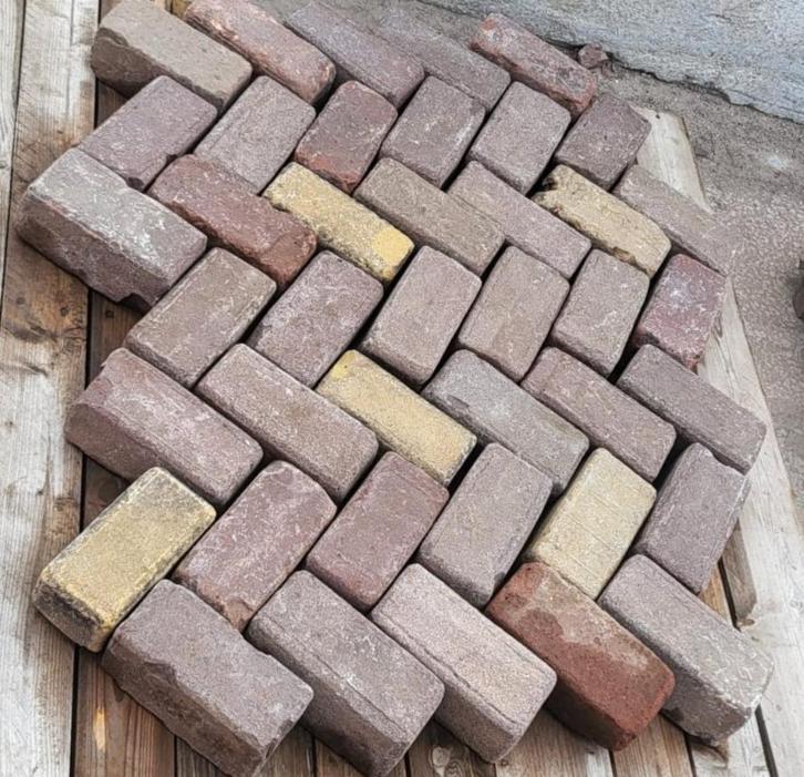 Oud gebakken keiformaat klinkers rood bruin genuanceerd, Tuin en Terras, Tegels en Klinkers, Gebruikt, Klinkers, Keramiek, 10 m² of meer