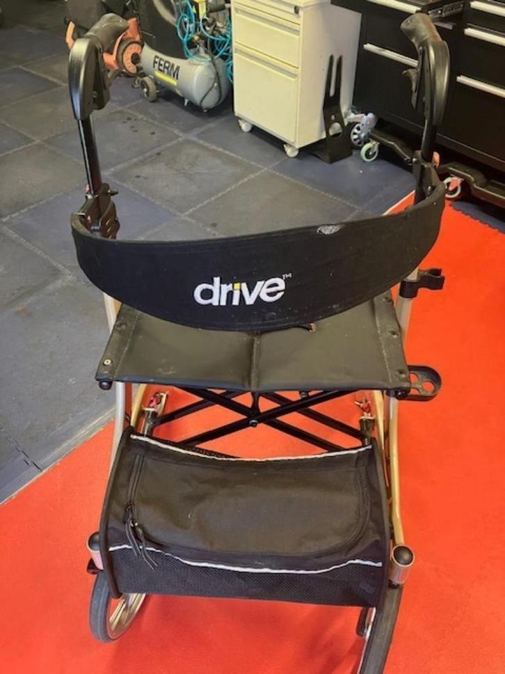 Rollator, lichtgewicht inklapbaar, Diversen, Rollators, Zo goed als nieuw, Lichtgewicht, Opvouwbaar, Ophalen