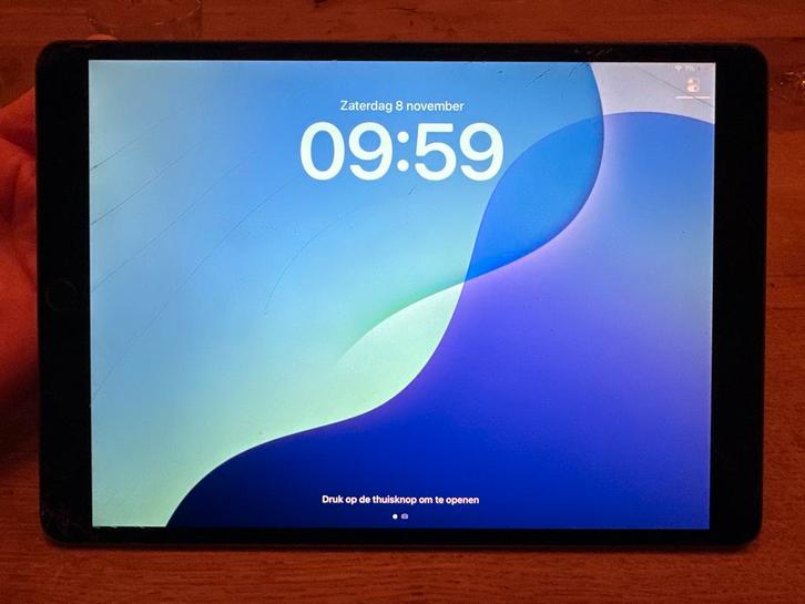 iPad Air 3 64GB - functioneert volledig, scherm gebroken, Computers en Software, Apple iPads, Gebruikt, Apple iPad Air, Wi-Fi