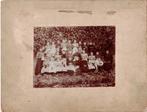 Noordeloos; rond 1900  zien we een groep breiende meisjes, Gebruikt, Verzenden, Foto, Klederdracht