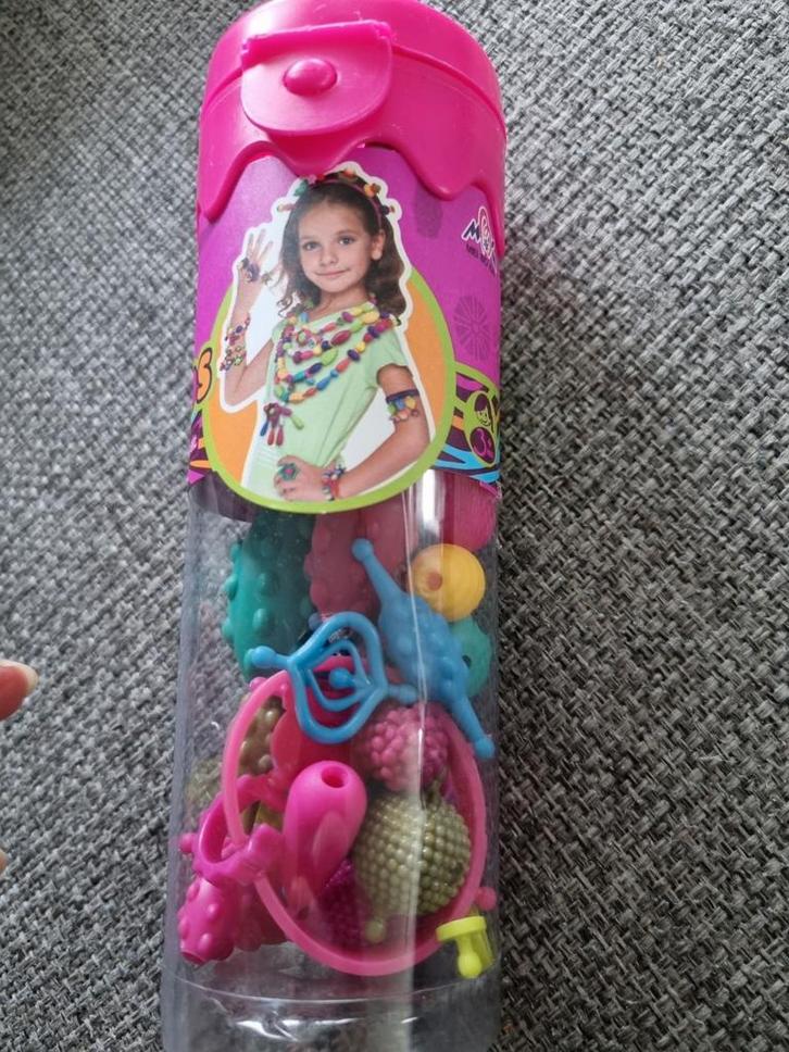 Armbandjes en kettinkjes maken, Sieraden, Tassen en Uiterlijk, Kindersieraden, Zo goed als nieuw, Ophalen of Verzenden