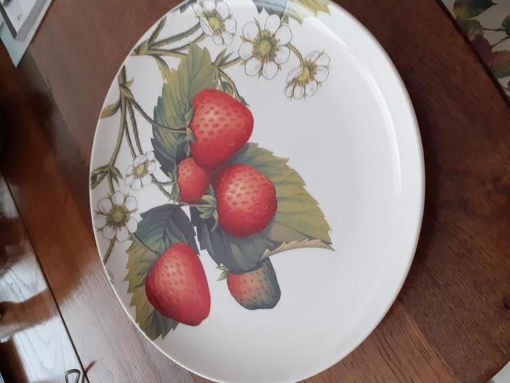 Eden fruit portmeirion leuke set., Huis en Inrichting, Keuken | Servies, Zo goed als nieuw, Bord(en), Overige stijlen, Ophalen of Verzenden