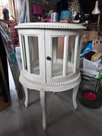 Charmante witte bijzettafel, Huis en Inrichting, Kasten | Vitrinekasten, Ophalen, Minder dan 50 cm, Gebruikt, Minder dan 25 cm