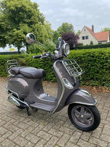 Vespa LXV 50 4t 2v 2013 45km Pearl Gray brom scooter lx50 beschikbaar voor biedingen