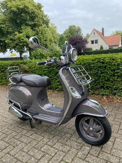 Vespa LXV 50 4t 2v 2013 45km Pearl Gray brom scooter lx50, Fietsen en Brommers, Scooters | Vespa, Zo goed als nieuw, Vespa LX