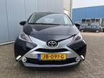 Toyota Aygo 1.0 VVT-i x-play | 1e Eigenaar | NIEUW Geleverd, Auto's, Toyota, Origineel Nederlands, Te koop, Emergency brake assist