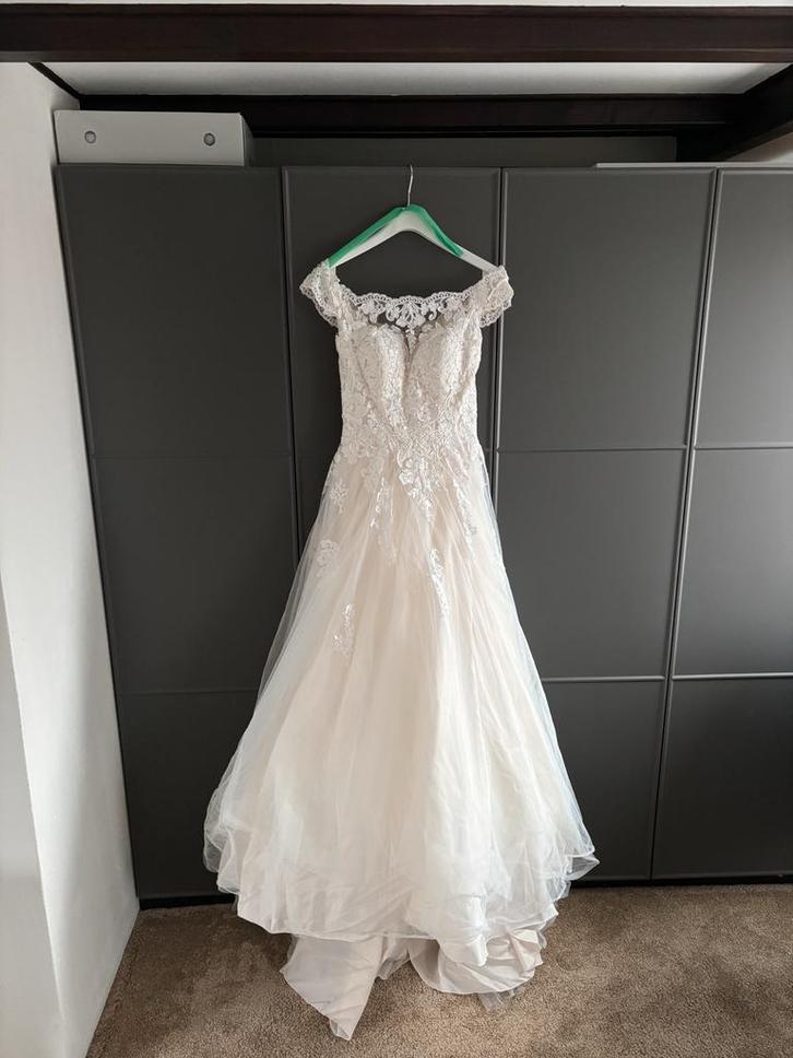 Prachtige Honeymoonshop Trouwjurk Maat 40, Kleding | Dames, Trouwkleding en Trouwaccessoires, Zo goed als nieuw, Trouwjurk, Wit