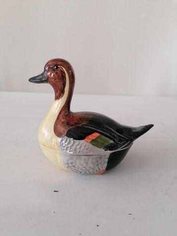 Micheal Gaugant terrine in zeer goede staat in vorm eens beschikbaar voor biedingen