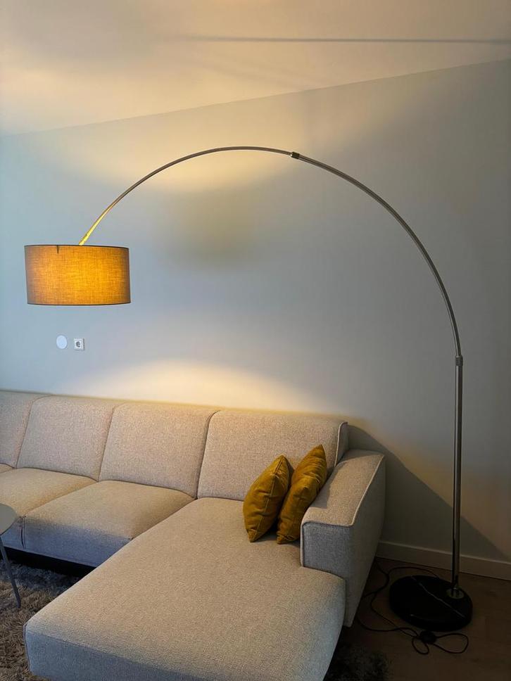 Grote Booglamp met Marmerlook Voet, Huis en Inrichting, Lampen | Vloerlampen, Zo goed als nieuw, 200 cm of meer, Metaal, Ophalen of Verzenden