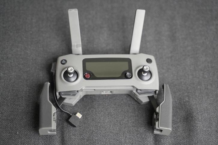 DJI Mavic 2 Controller/Afstandsbediening, Audio, Tv en Foto, Drones, Zo goed als nieuw, Ophalen of Verzenden