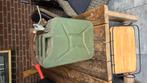 Stalen jerrycan leger, Ophalen
