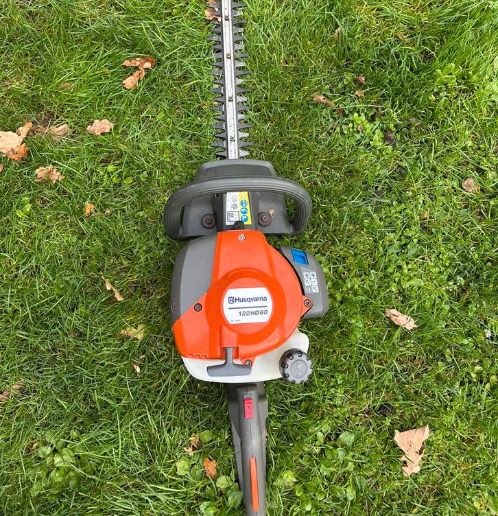 Husqvarna Heggenschaar 122HD60, Tuin en Terras, Heggenscharen, Zo goed als nieuw, Benzine, Ophalen of Verzenden