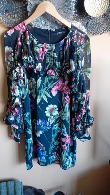 Guess blouse maat M, zo goed als nieuw! beschikbaar voor biedingen