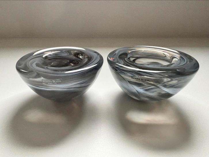 Kosta Boda Atoll (2 stuks), Huis en Inrichting, Woonaccessoires | Kandelaars en Kaarsen, Zo goed als nieuw, Kandelaar, Minder dan 25 cm