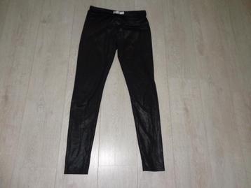 zwarte nepleren dameslegging van de Bijenkorf, maat M   beschikbaar voor biedingen