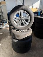 Zomerset Audi Q2 2022 Continental 17 inch, Ophalen, Banden en Velgen, 17 inch, Personenwagen