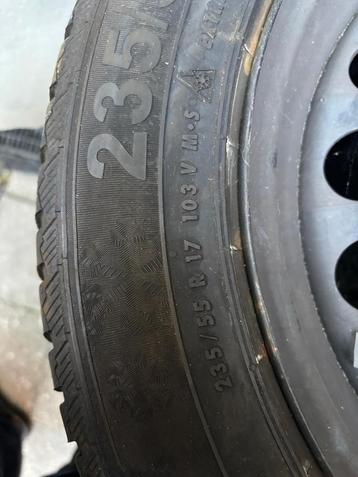 Banden 235/55/R17 beschikbaar voor biedingen