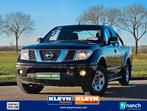 NISSAN NAVARA 2.5 full clima 4 x 4, Auto's, Nissan, Gebruikt, Overige modellen, 4 cilinders, Zwart