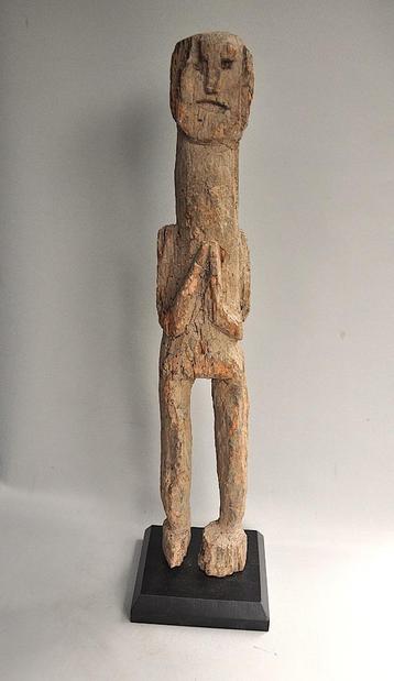 Wachtersbeeld uit Nepal – 68 cm | Hout | Etnische kunst beschikbaar voor biedingen