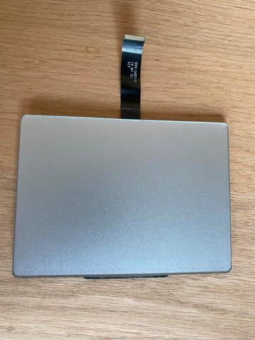 MacBook Pro A1502 Touchpad 593-1657-A beschikbaar voor biedingen