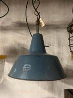 Industriële hang lamp, Ophalen