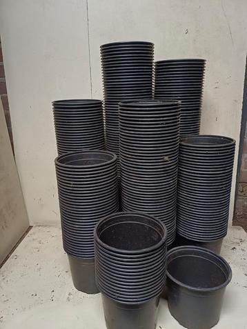 Kweekpotten 2 liter beschikbaar voor biedingen